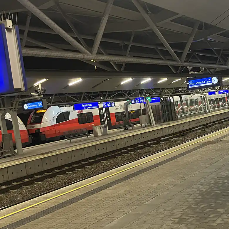 3 / 7: Fotos vom Bahnhof in Amstetten (Niederösterreich)