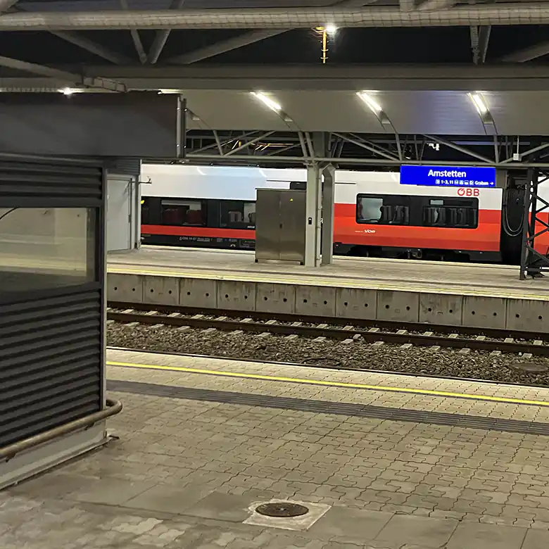 6 / 7: Fotos vom Bahnhof in Amstetten (Niederösterreich)