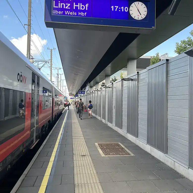 16 / 36: Bahnhof Attnang-Puchheim in Oberösterreich