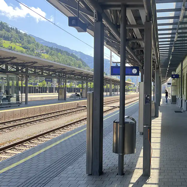 17 / 33: Bahnhof Bischofshofen im Pongau