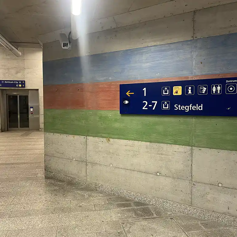 26 / 33: Bahnhof Bischofshofen im Pongau
