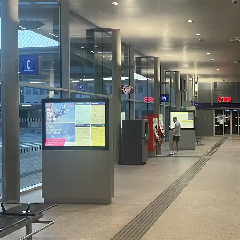 10 / 15: Bahnhof Bruck an der Mur (Steiermark)
