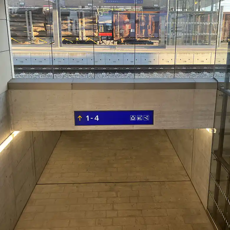 1 / 40: Bahnhof Bruck an der Leitha (Burgenland)