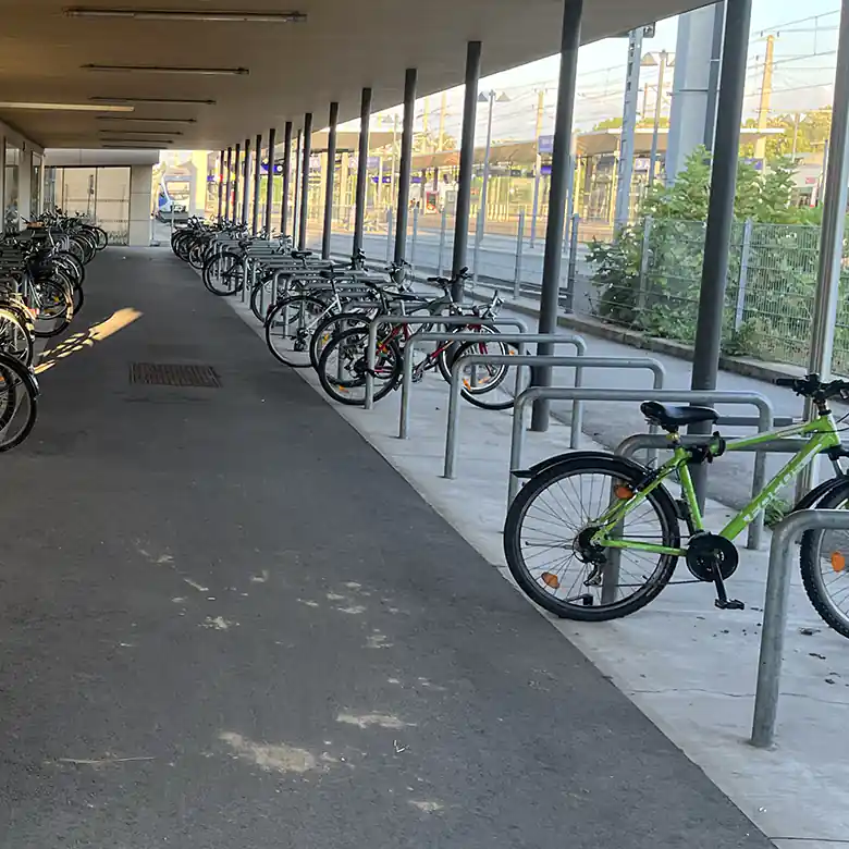 32 / 40: Bahnhof Bruck an der Leitha (Burgenland)