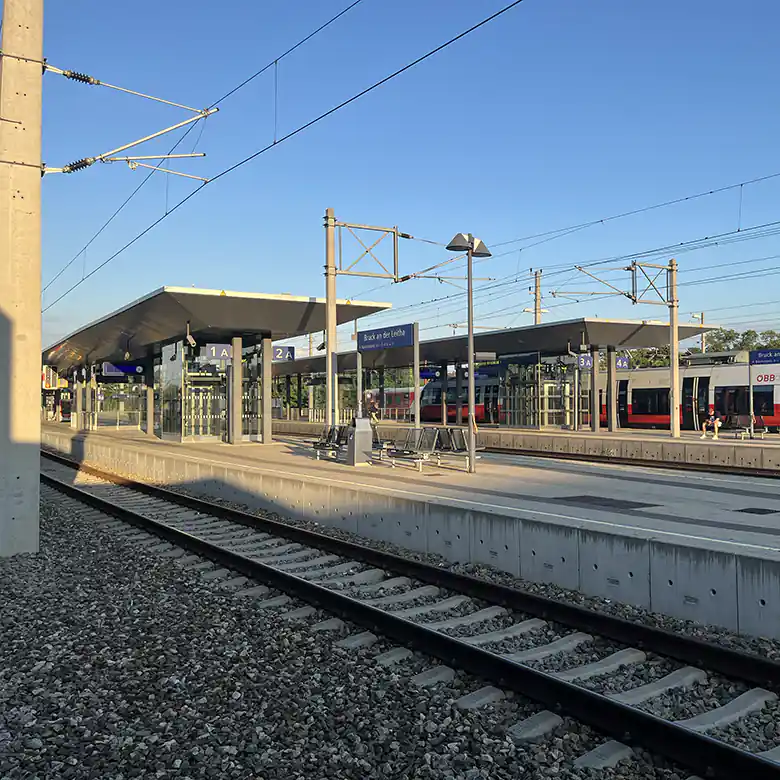 34 / 40: Bahnhof Bruck an der Leitha (Burgenland)