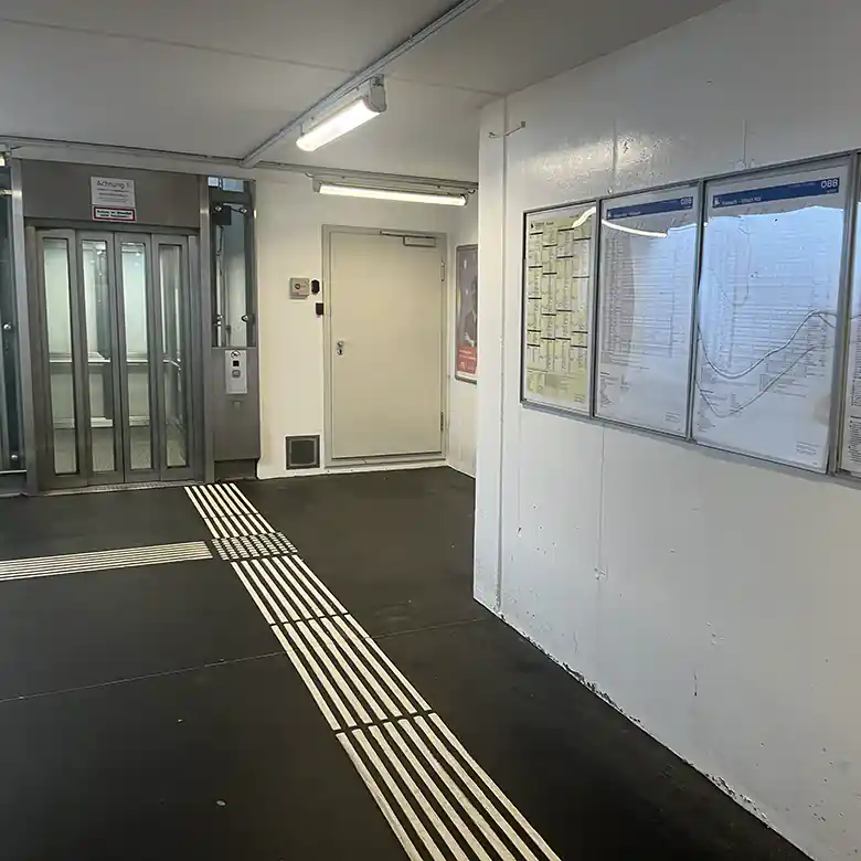 8 / 15: Bahnhof Friesach (Kärnten)