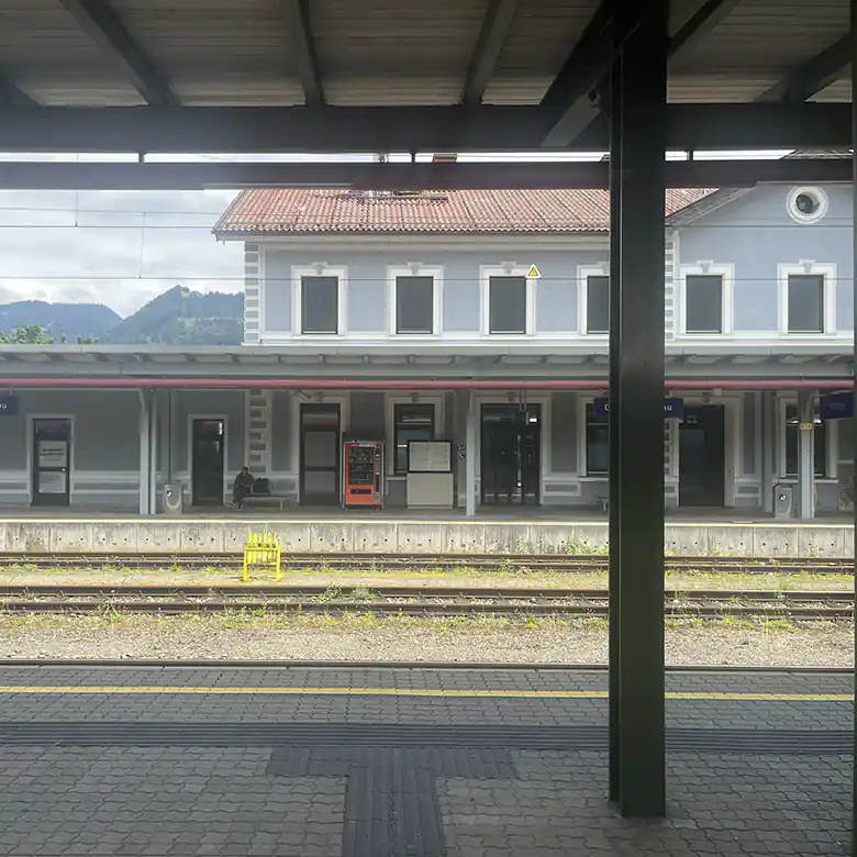 6 / 7: Bahnhof Golling-Abtenau im Tennengau
