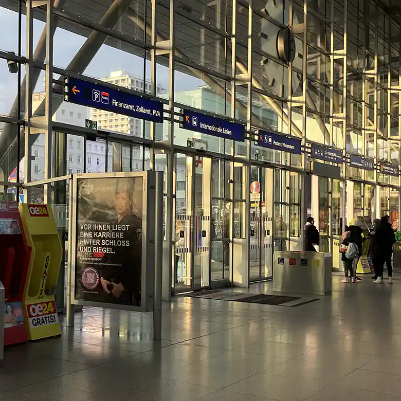15 / 23: Linz Hauptbahnhof (Oberösterreich)