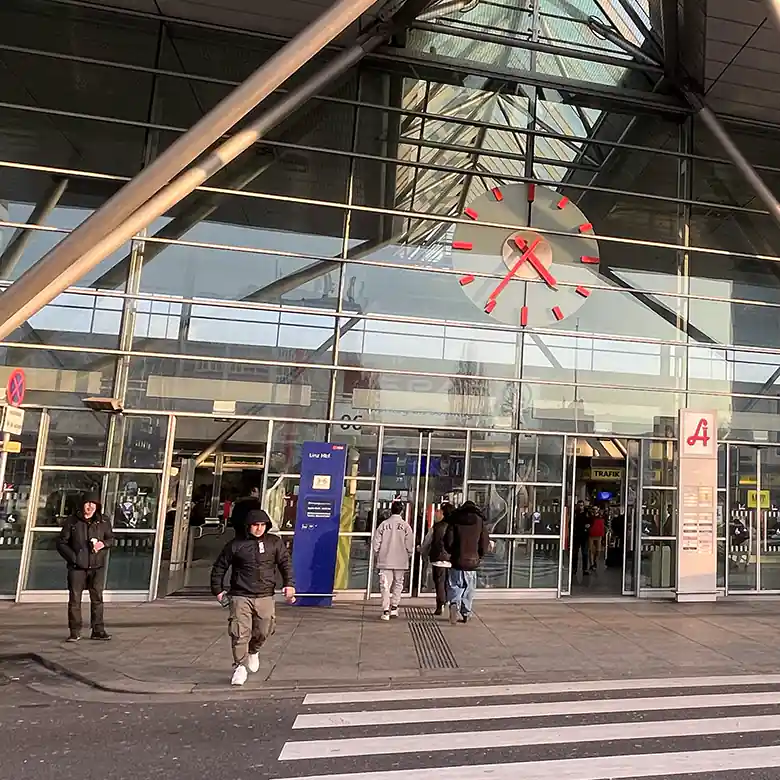 18 / 23: Linz Hauptbahnhof (Oberösterreich)
