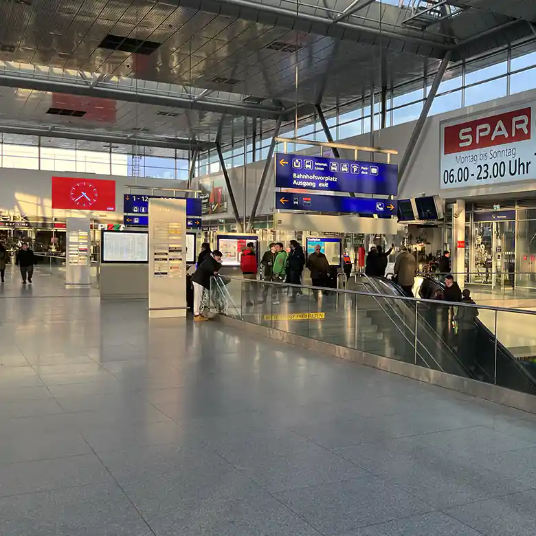 6 / 23: Linz Hauptbahnhof (Oberösterreich)