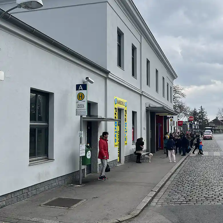 11 / 14: Fotos vom Bahnhof Mödling