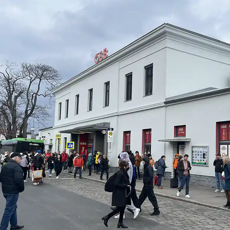 12 / 14: Fotos vom Bahnhof Mödling