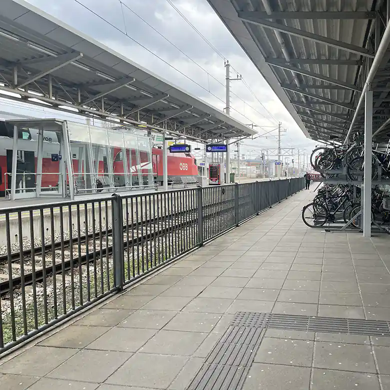 7 / 14: Fotos vom Bahnhof Mödling