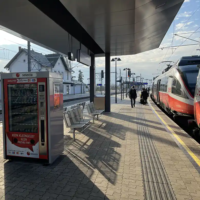 12 / 16: Bahnhof Neusiedl am See 12 / 16: Bahnhof Neusiedl am See