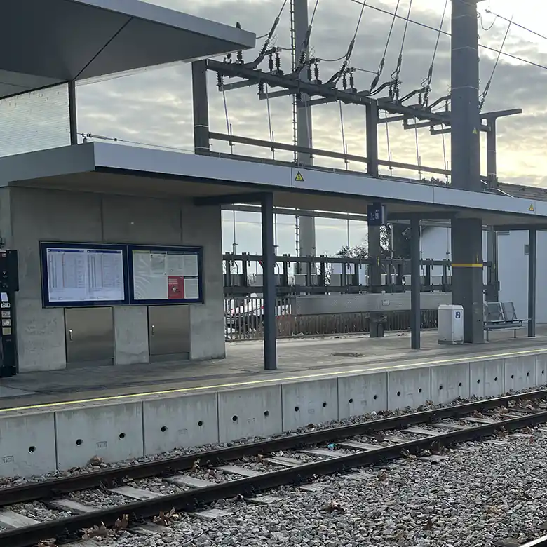 14 / 16: Bahnhof Neusiedl am See 14 / 16: Bahnhof Neusiedl am See