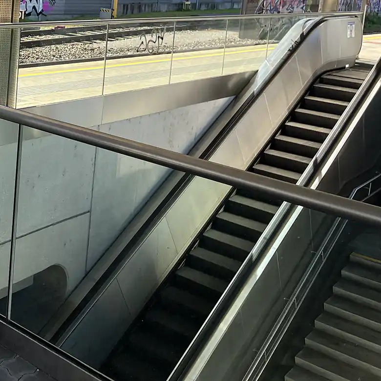 4 / 7: Bahnhof Salzburg Aiglhof