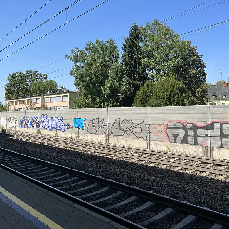 5 / 7: Bahnhof Salzburg Aiglhof