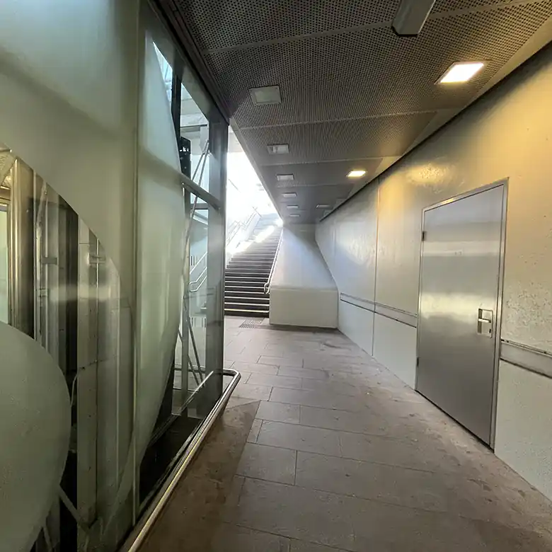 5 / 8: Bahnhof Salzburg Altstadt / Mülln