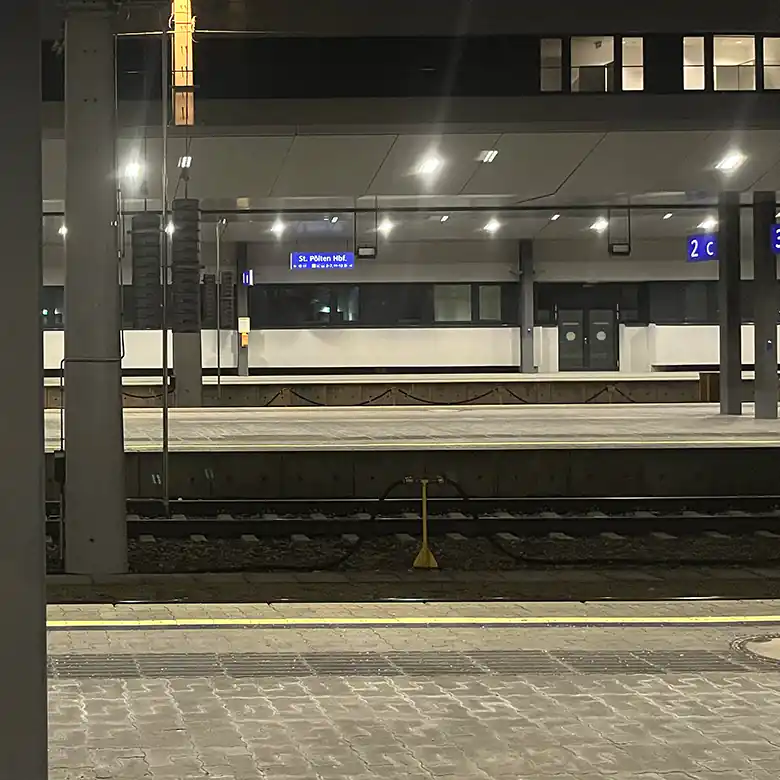 1 / 10: Fotos vom Hauptbahnhof St. Pölten (Niederösterreich)