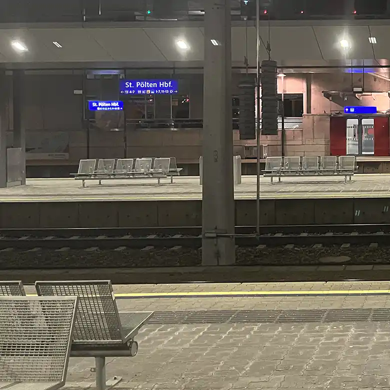 2 / 10: Fotos vom Hauptbahnhof St. Pölten (Niederösterreich)
