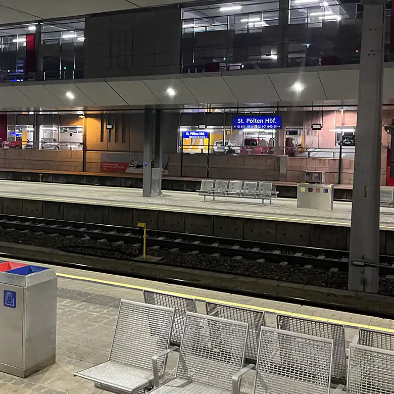 3 / 10: Fotos vom Hauptbahnhof St. Pölten (Niederösterreich)