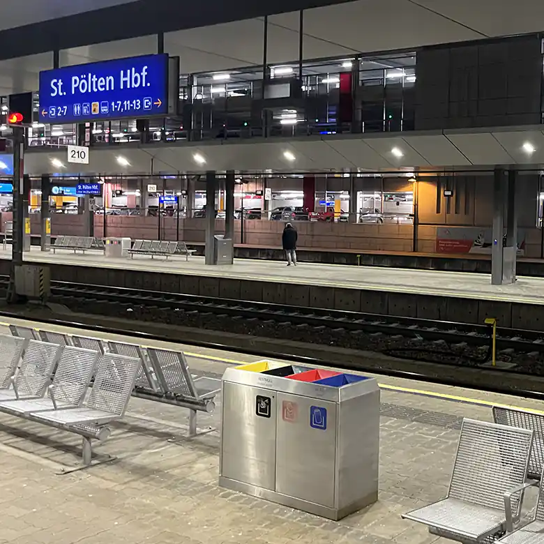 4 / 10: Fotos vom Hauptbahnhof St. Pölten (Niederösterreich)