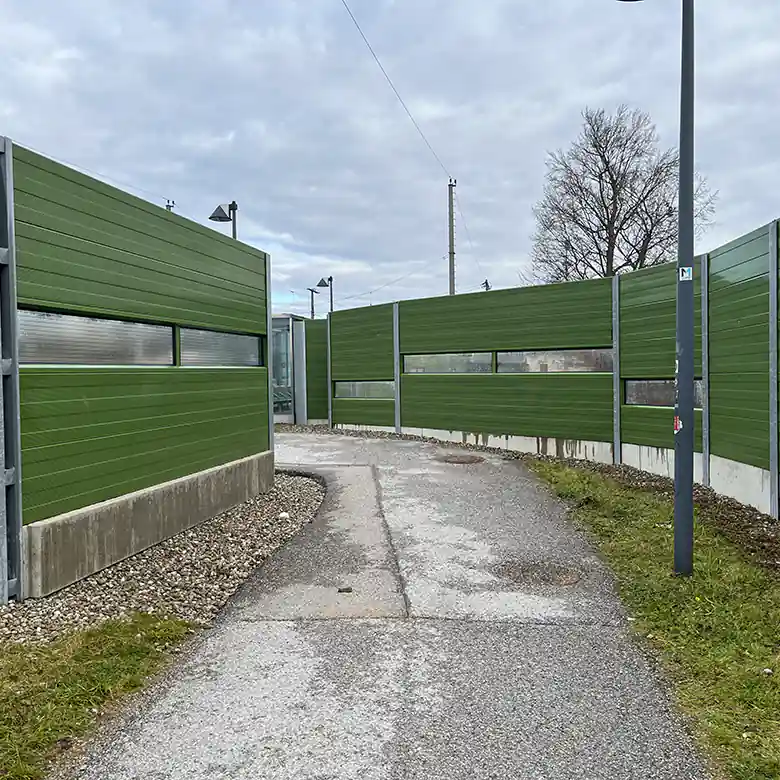 1 / 12: Fotos vom Bahnhof Seekirchen am Wallersee