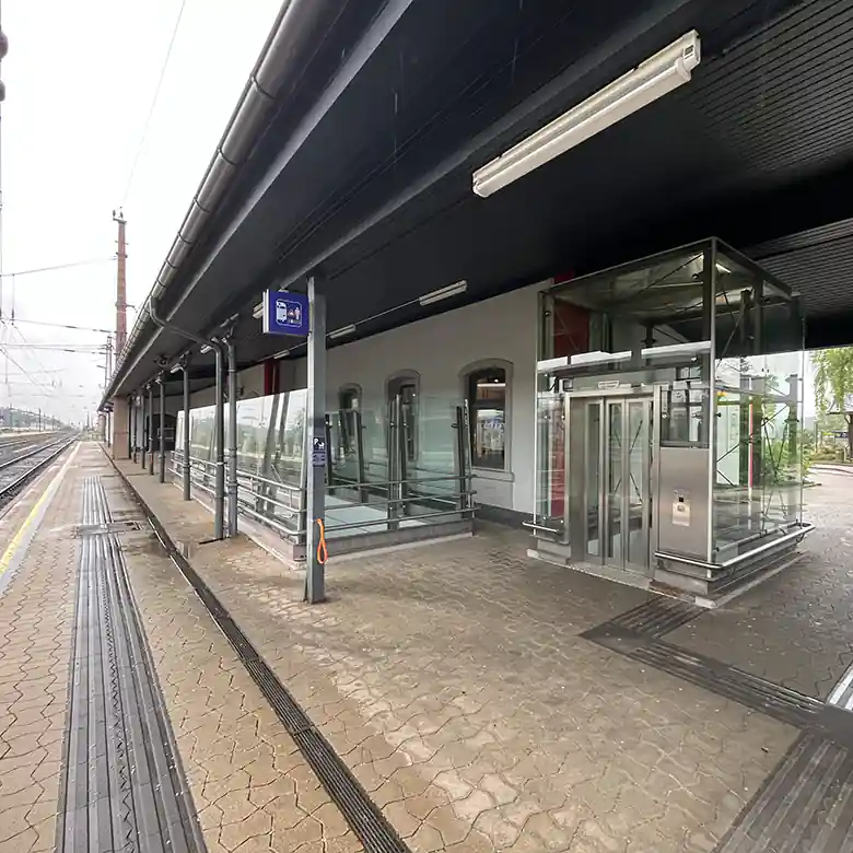16 / 17: Bahnhof Treibach-Althofen (Kärnten)
