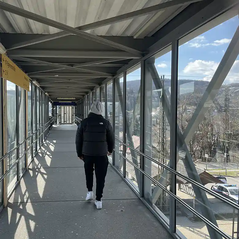 12 / 15: Bahnhof Tullnerbach-Pressbaum (Niederösterreich)