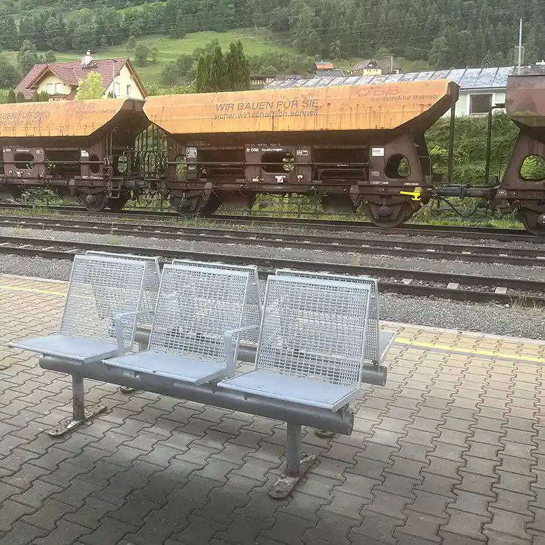 3 / 9: Bahnhof Unzmarkt, Steiermark
