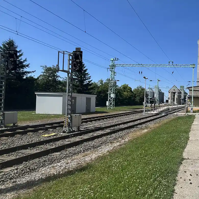 6 / 13: Bahnhof Wallern im Burgenland (Seewinkel)
