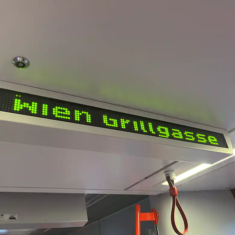 2 / 7: Bahnhof Wien Grillgasse