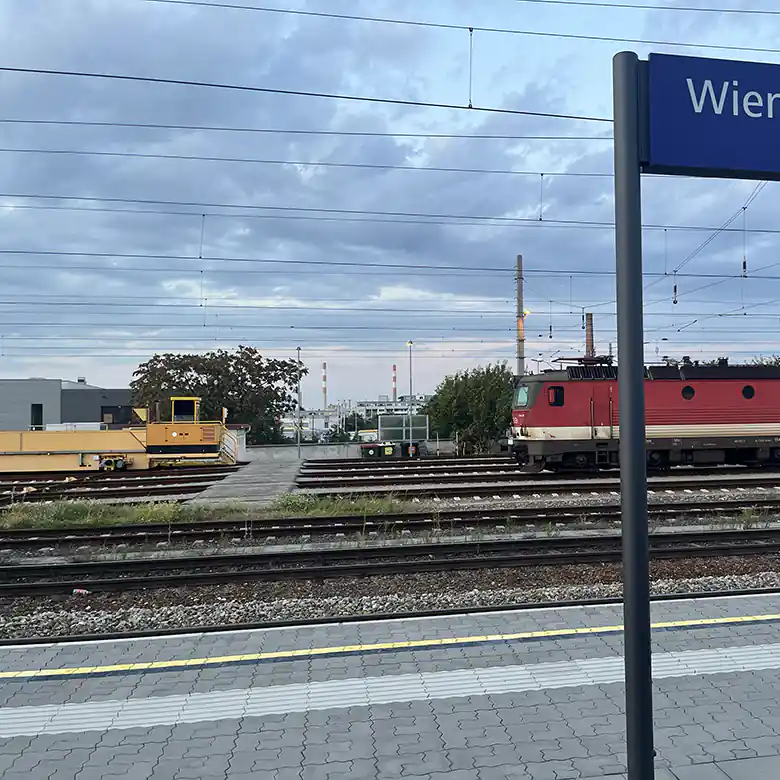 3 / 7: Bahnhof Wien Grillgasse