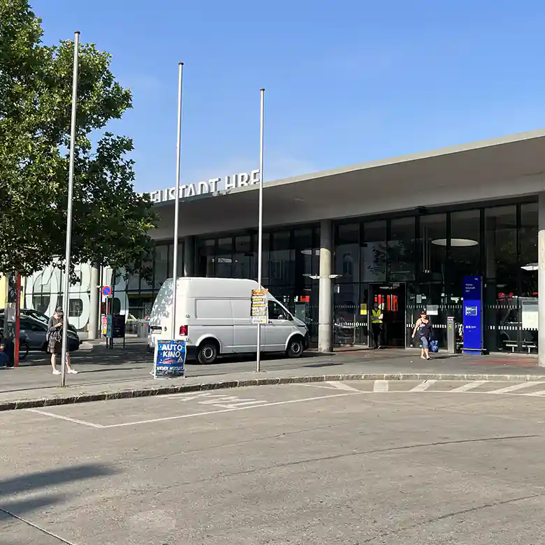 25 / 32: Wiener Neustadt Hauptbahnhof