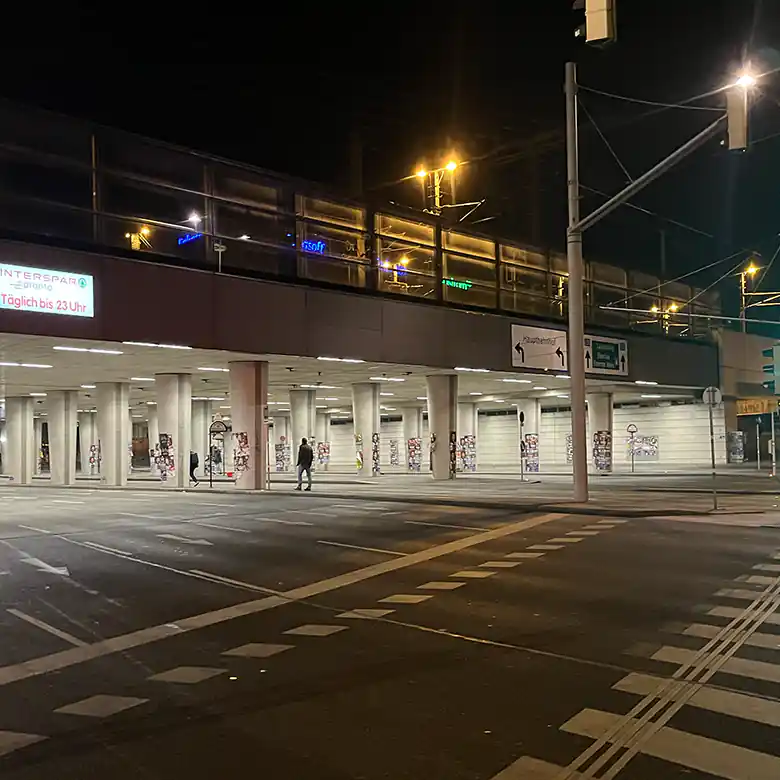 18 / 18: Bilder vom Hbf Wien und der BahnhofCity Wien Hauptbahnhof