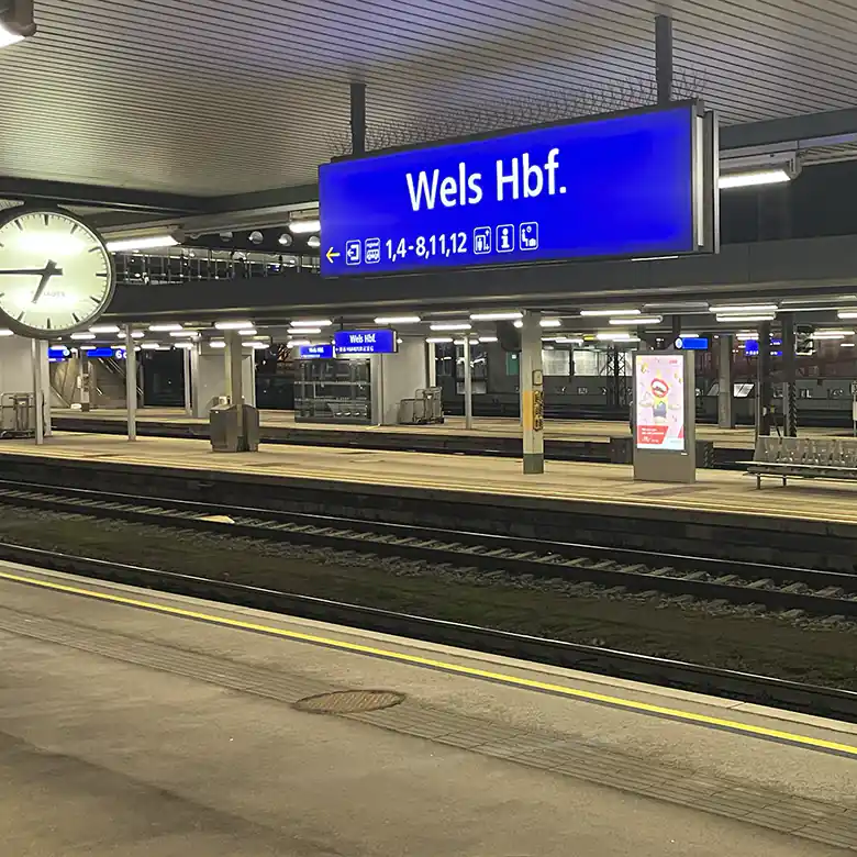 1 / 9: Fotos vom Hauptbahnhof Wels (Oberösterreich)