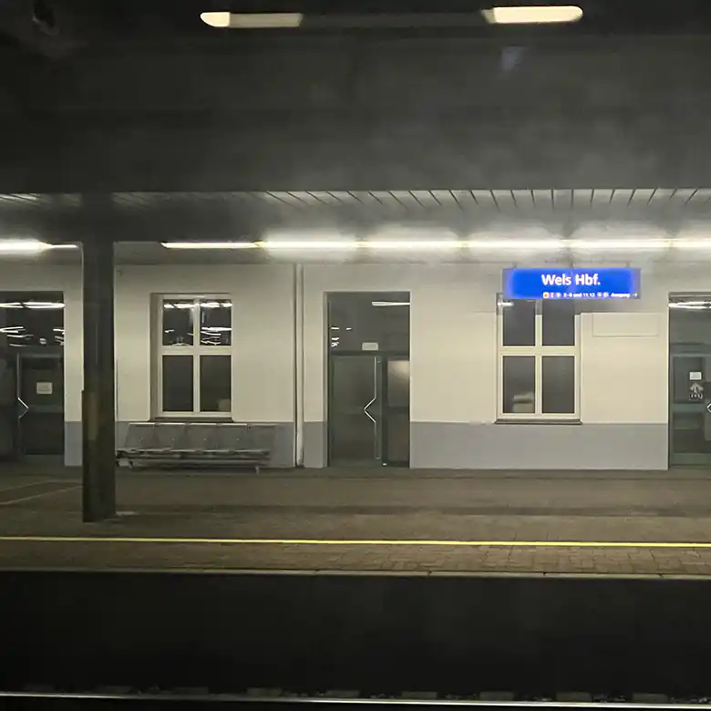 2 / 9: Fotos vom Hauptbahnhof Wels (Oberösterreich)