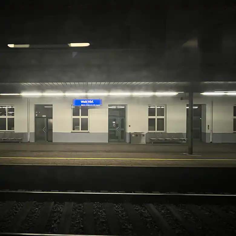 5 / 9: Fotos vom Hauptbahnhof Wels (Oberösterreich)