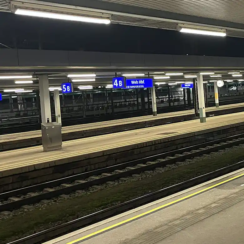 6 / 9: Fotos vom Hauptbahnhof Wels (Oberösterreich)