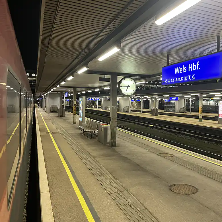 9 / 9: Fotos vom Hauptbahnhof Wels (Oberösterreich)