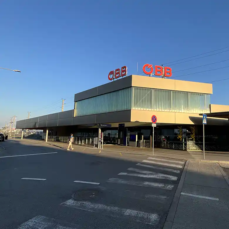 Bahnhof Bruck an der Leitha (Burgenland) © R. Vidmar