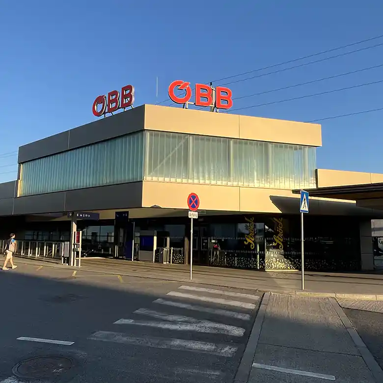 Bahnhof Bruck an der Leitha (Burgenland) © R. Vidmar