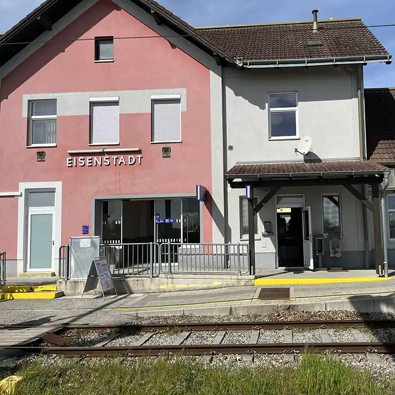 Bahnhof Eisenstadt im Burgenland © R. Vidmar