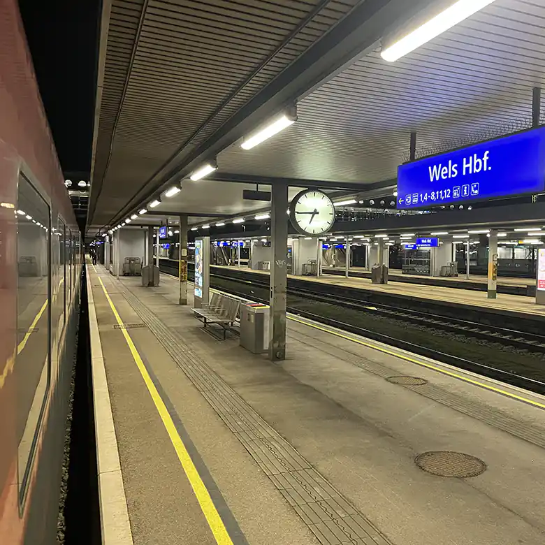 Fotos vom Hauptbahnhof Wels (Oberösterreich) © R. Vidmar
